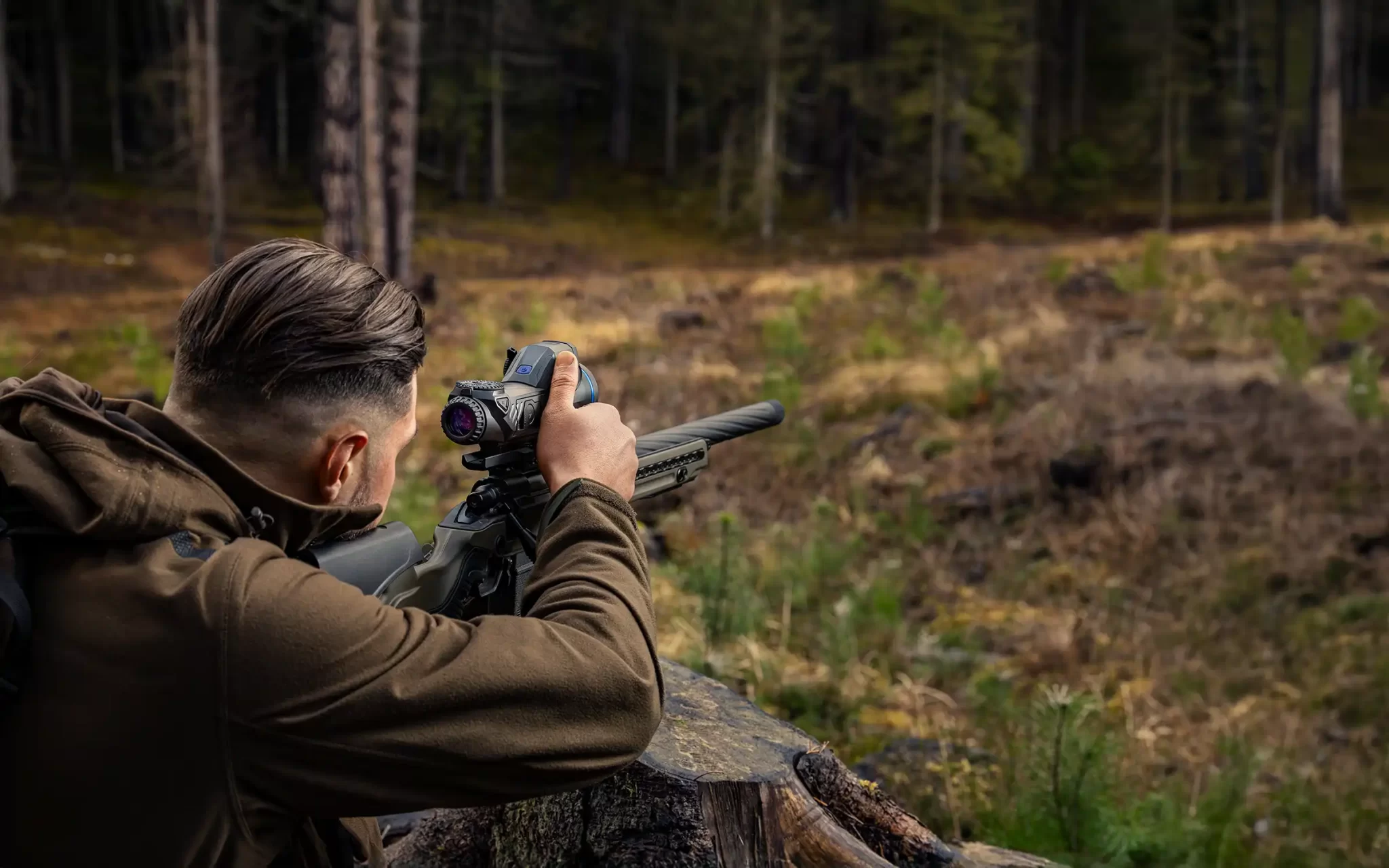 Mecanismo de enfoque bilateral - Visor térmico de rifle PULSAR Trail 3 LRF XQ50